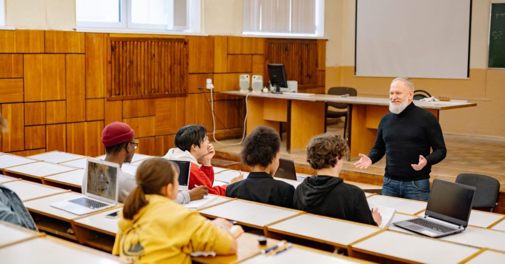 Idegen nyelvi és informatikai kompetenciák